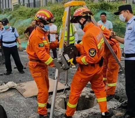 救援三腳架穩(wěn)定還是四腳架穩(wěn)定